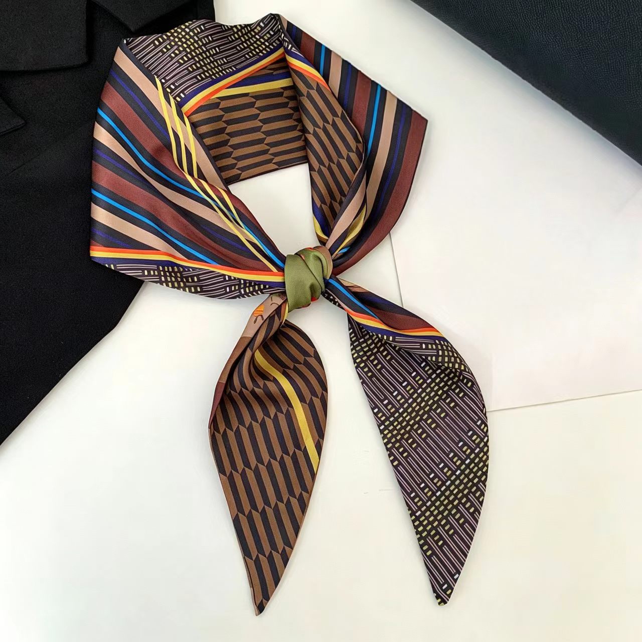 Luxury Print Long Hair Ribbon  - огляд і ціна Face Scarf Mask