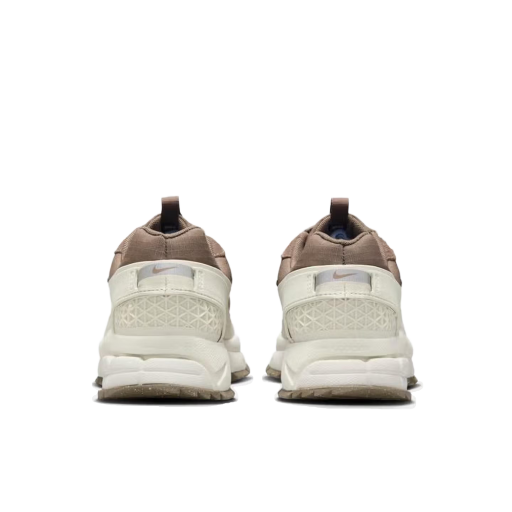 Nike Vomero 5 Roam Soft Comfor - огляд і ціна Nike Shoes Air Max 90